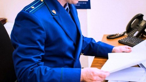 Прокурор Ленинского района г. Орска обратился в суд с целью взыскания компенсация морального вреда с перевозчика за получение травмы пассажиром